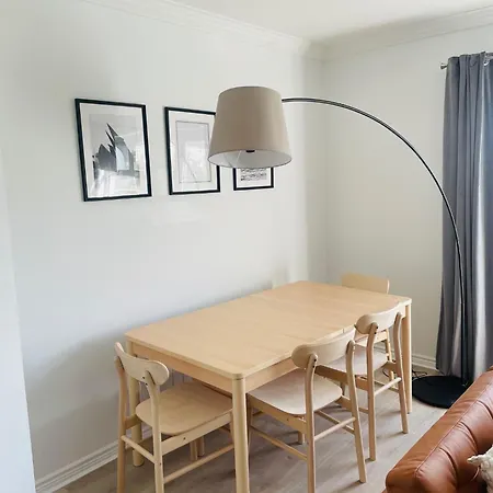Modern And Spacious Apt5 Sleeps 6 Free Parking Apartament Galway