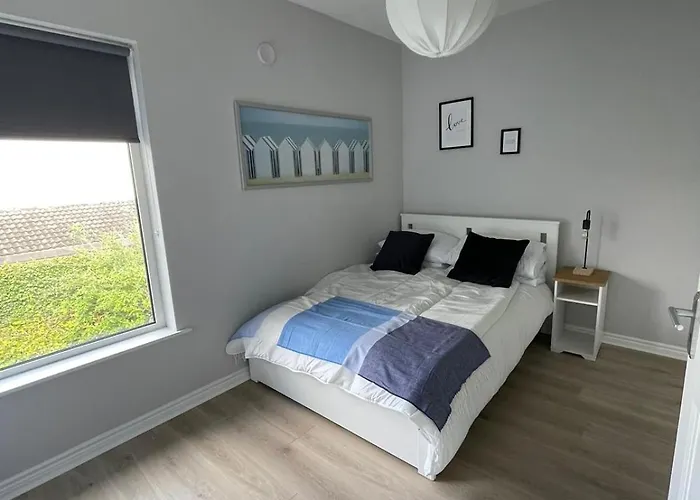 Daire Modern And Spacious Apt5 Sleeps 6 Free Parking Galway