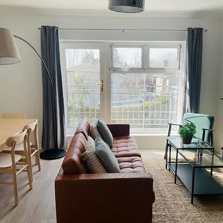 Apartmán Modern And Spacious Apt5 Sleeps 6 Free Parking *
